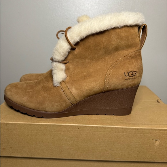 UGG Women's Jeovana Chestnut Waterproof Suede Wedge Ankle Boots 1017421 - Picture 4 of 8